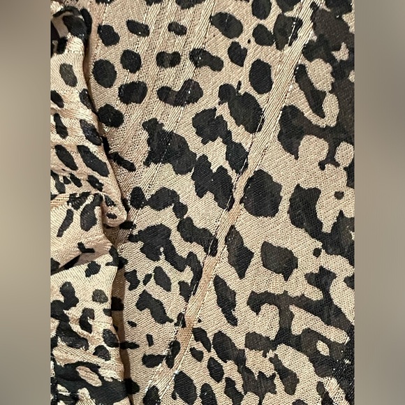 Anthropologie Maeve Jacquin Peasant Tan & Black Print Ruffle Blouse Size M EUC - Picture 9 of 11